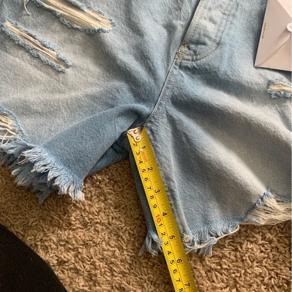 Light-washed Distressed Denim Jean Shorts, Size 29 - Picture 5 of 7
